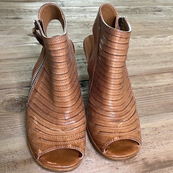 Paul Green Peep Toe Sandals. - Picture 4 of 9